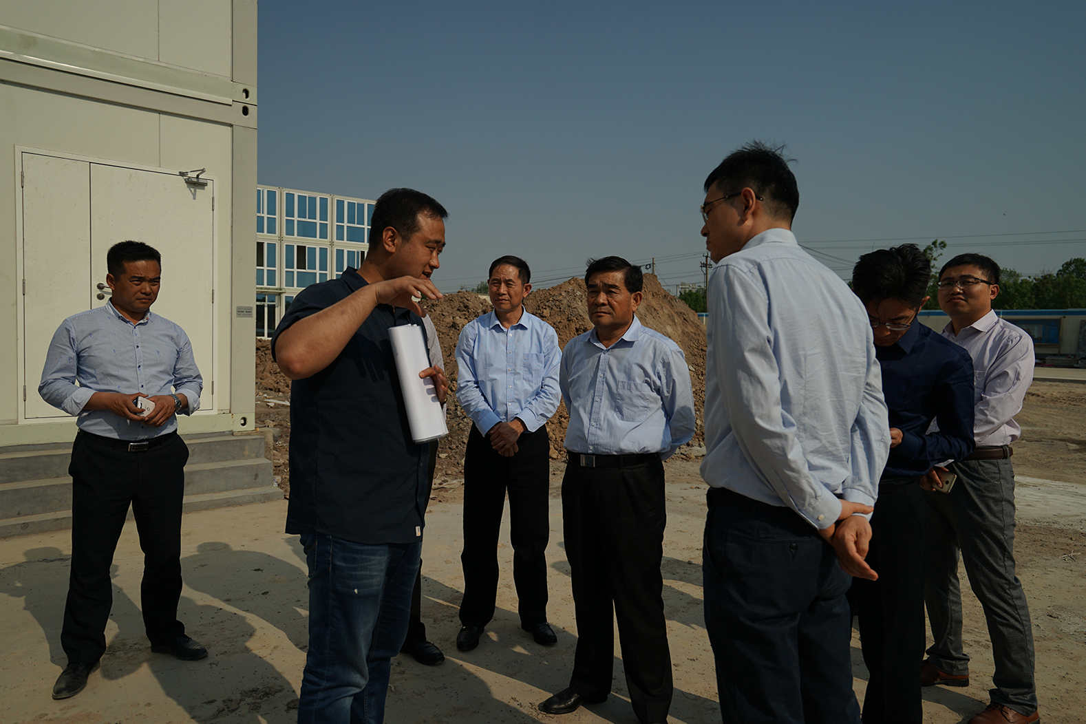 6、農高區(qū)管委會副主任楊同柱到集團公司視察指導.jpg